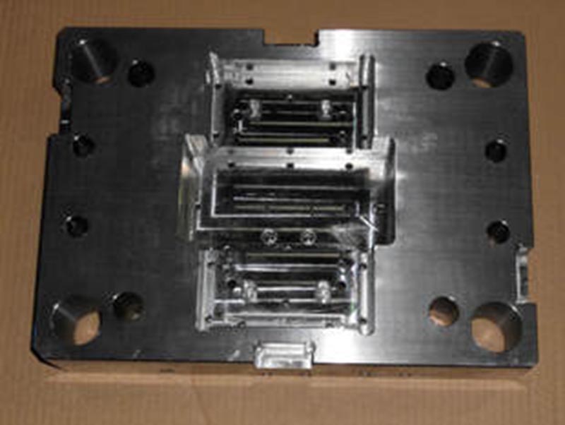 永定精密塑料模-06